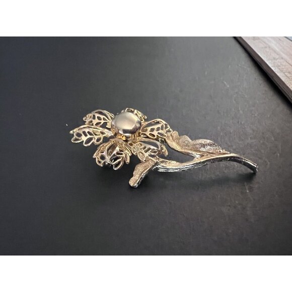 Gold Flower Stem and Leaf Brooch Pin - Picture 3 of 6